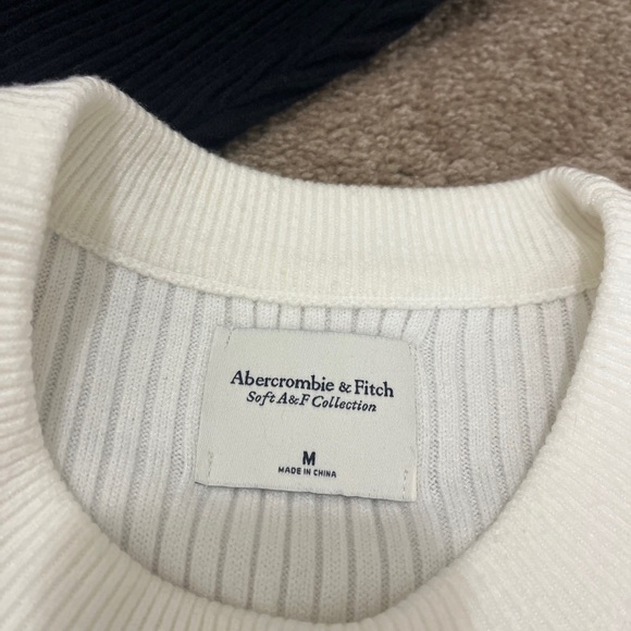 Lot Two Abercrombie Ribbed Pullover Sweaters Size Medium Black Cream Off White - Picture 5 of 11